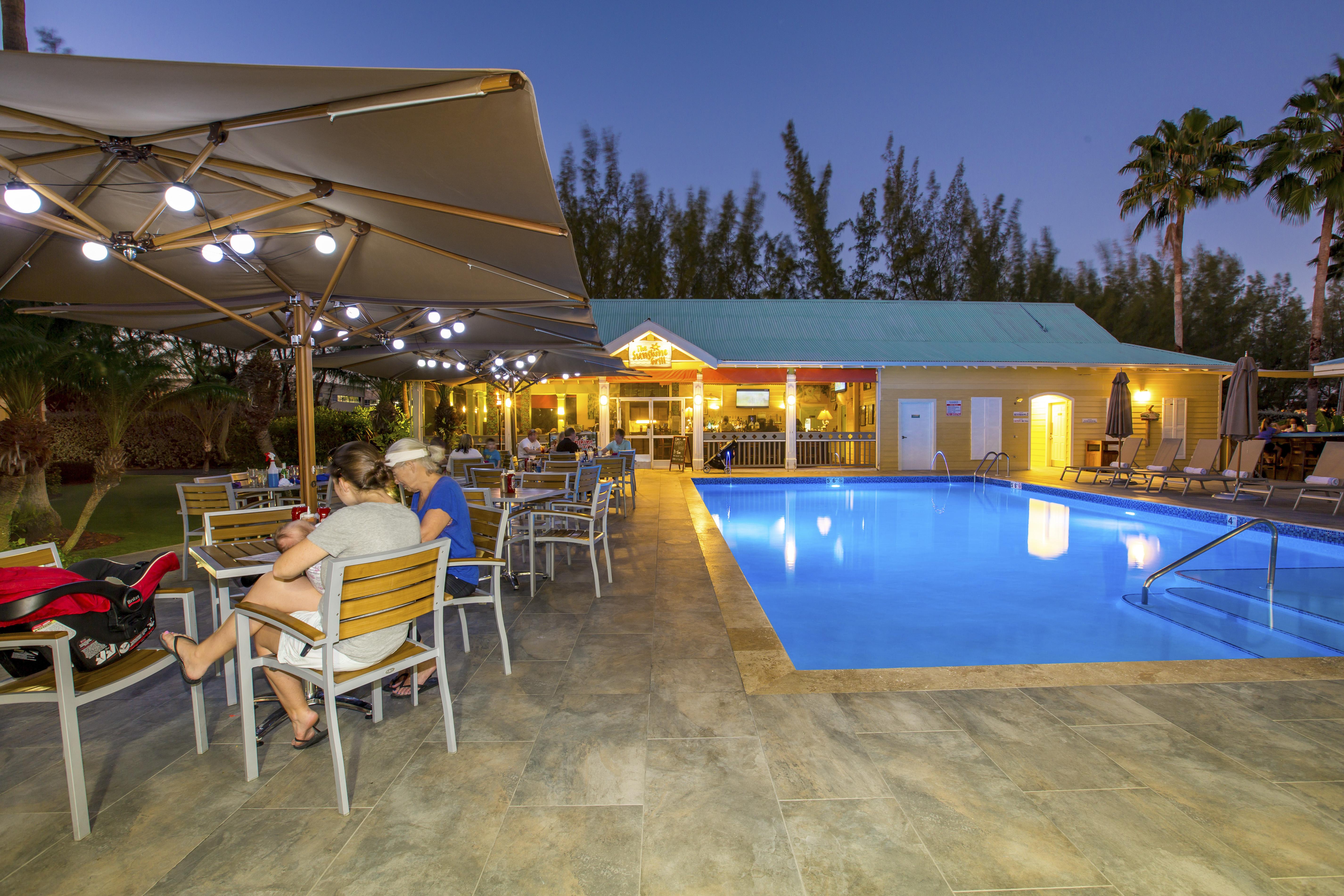 Sunshine Suites Resort West Bay Экстерьер фото