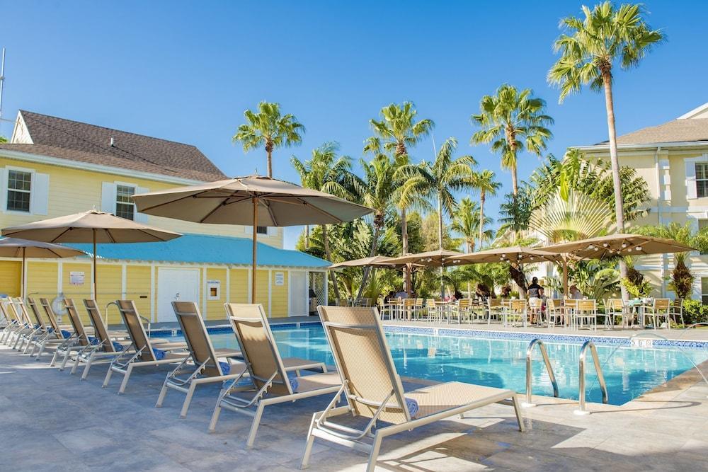 Sunshine Suites Resort West Bay Экстерьер фото